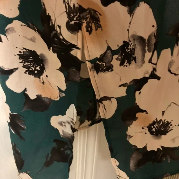 A beautiful floral kimono drape top, OS - Picture 4 of 5
